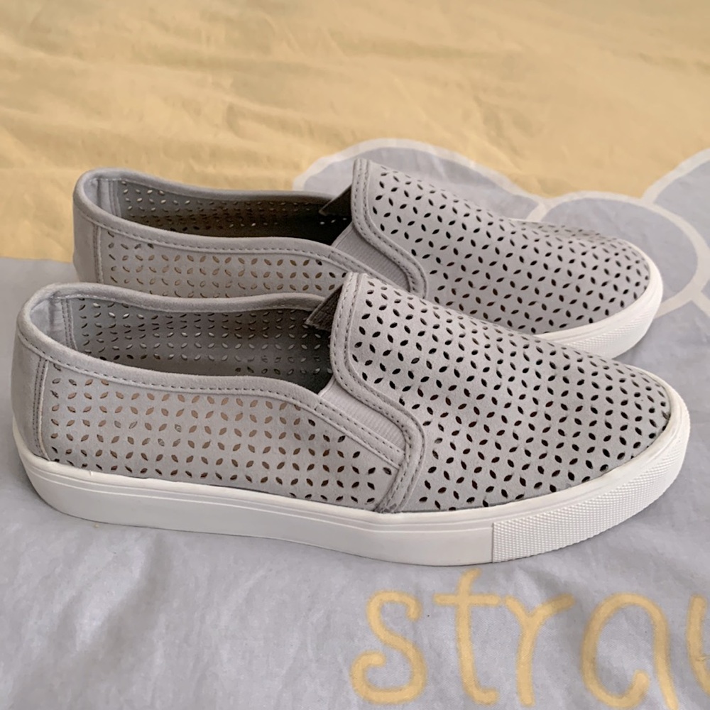 Mia gray slip on sneakers size 7